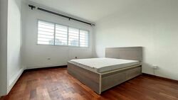 Blk 216 Jurong East Street 21 (Jurong East), HDB Executive #566533571